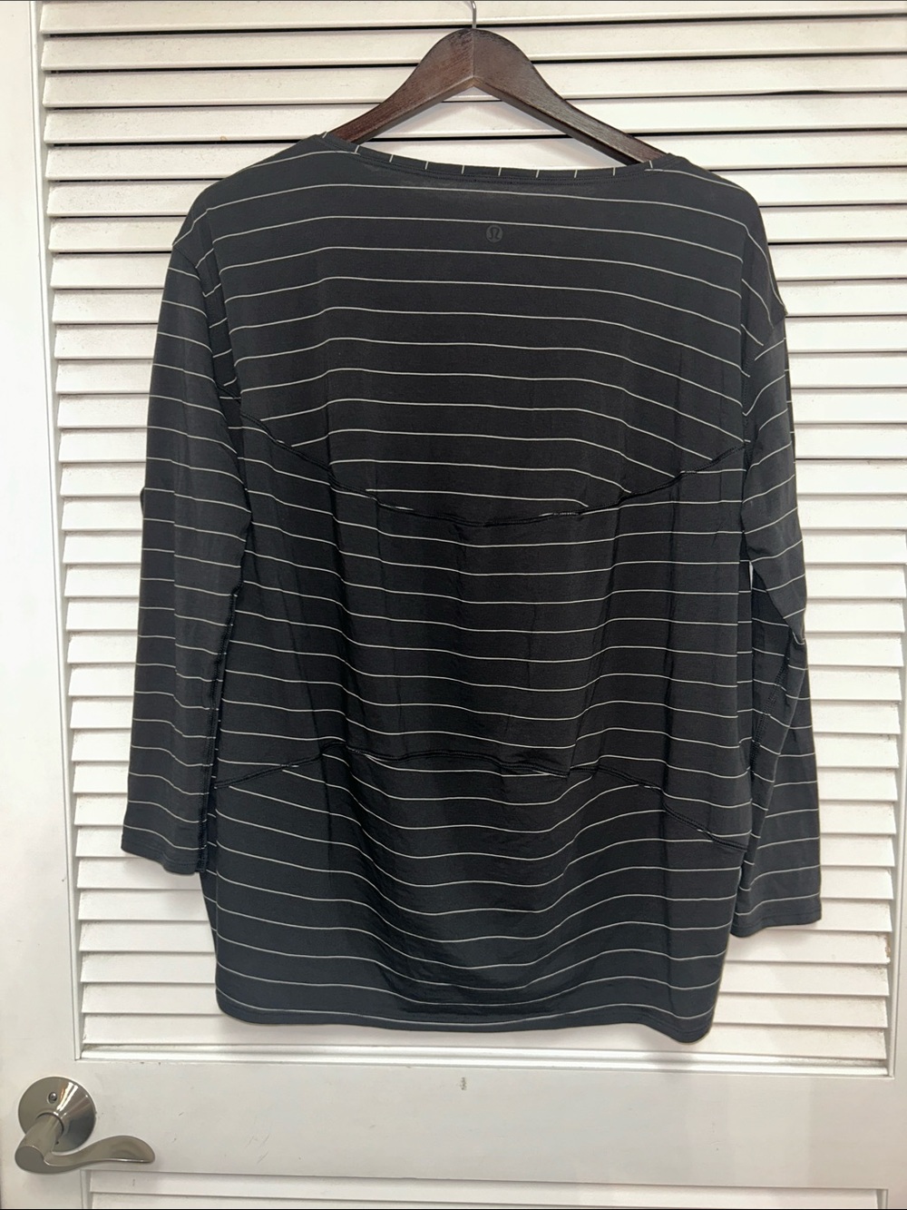 Lululemon Back In Action Long Sleeve Shirt Graphite Grey - Picture 3 of 4